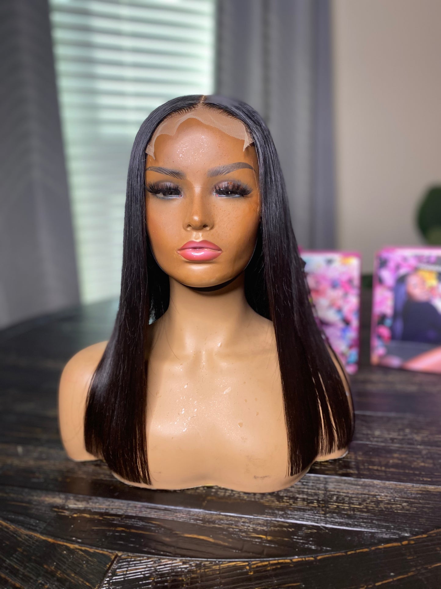Glueless closure wig