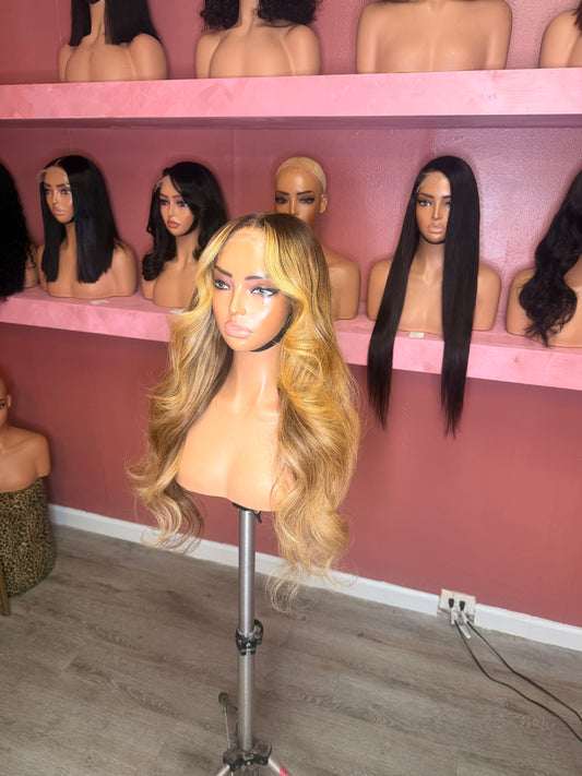 Blonde/ brown glueless unit 24 inch